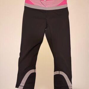 Lululemon Black Reflective Crop Leggings with Pink Waistband Size 6